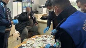 Uşak Zabıtasından Şok Eden Operasyon: Dilencinin İç Çamaşırında Gizlenmiş Servet!